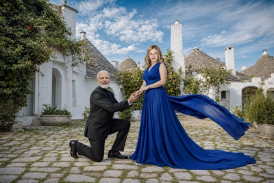 Romantic Couple Mountain Portrait AI Prompt